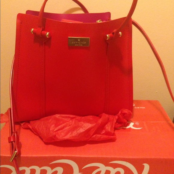 Kate Spade , LV bag serial V 10987 - Picture 1 of 3
